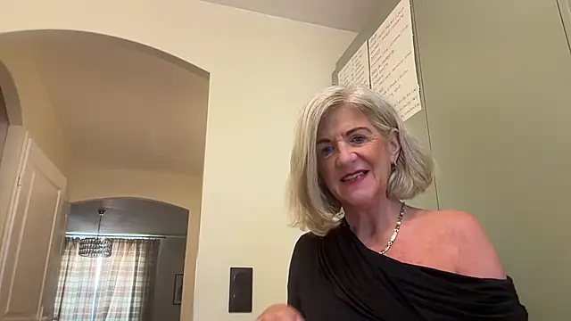 NaughtyMonicaUK online show from 05-12-26, 08:00
