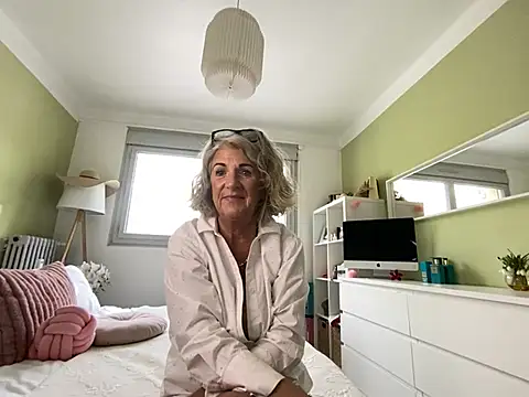 NaughtyMonicaUK online show from 04-13-26, 08:18