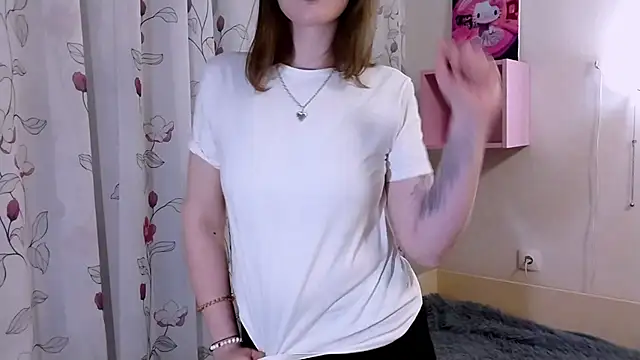 DivinePolly online show from 04-12-26, 07:50