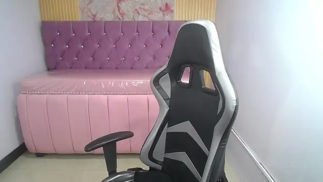 Kailee ch online show from 04-13-26, 01:04