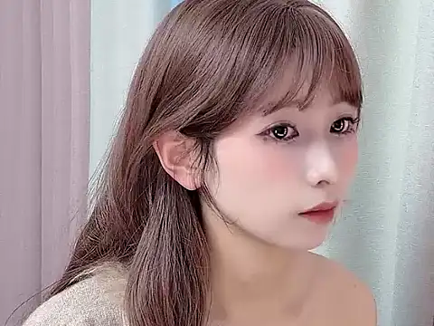 Snapshot of Zora2026 chatting on 04-13-26, 01:15 Zora2026 online show from 04-13-26, 01:15