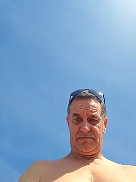 Snapshot of loulouferrari chatting on 04-25-26, 03:09 loulouferrari online show from 04-25-26, 03:09