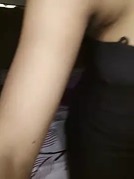 Snapshot of Too_yum_girl chatting on 06-17-26, 03:11 Too yum girl online show from 06-17-26, 03:11