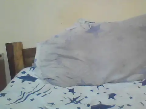 Snapshot of Honnnyyy chatting on 04-24-26, 12:40 Honnnyyy online show from 04-24-26, 12:40