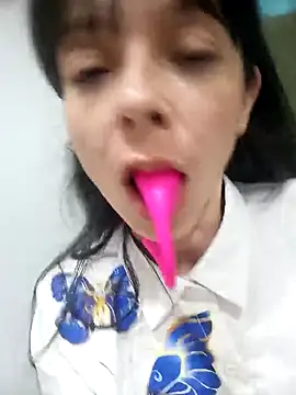 Snapshot of dulce_loba chatting on 04-22-26, 03:19 dulce loba online show from 04-22-26, 03:19