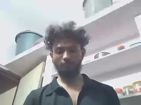 Snapshot of itsmemadhu2019 chatting on 04-12-26, 10:46 itsmemadhu2019 online show from 04-12-26, 10:46