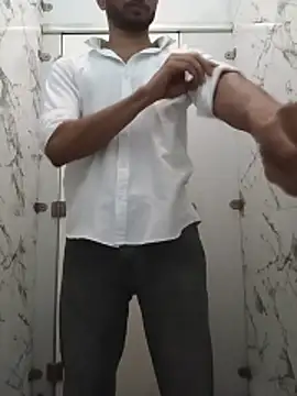 Snapshot of itsmemadhu2019 chatting on 05-27-26, 12:45 itsmemadhu2019 online show from 05-27-26, 12:45