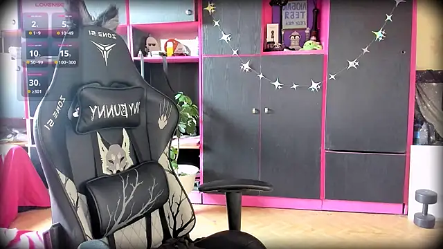 Neon Baddie online show from 07-05-26, 07:04