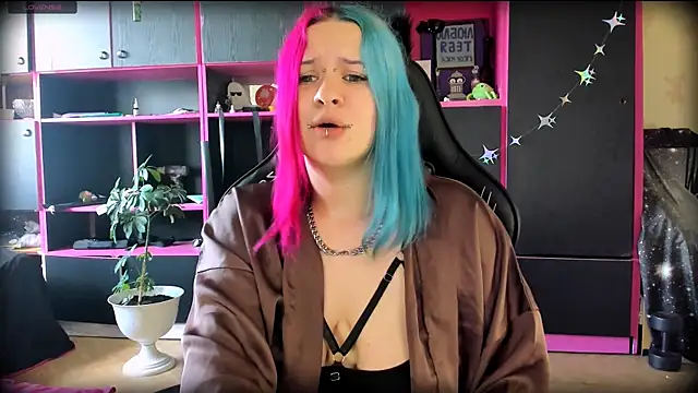 Neon Baddie online show from 07-14-26, 08:08