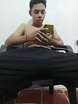 curious straight guy online show from 07-28-26, 08:23