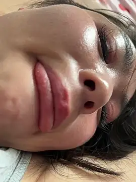 Snapshot of Shui_Duoduo chatting on 04-15-26, 02:17 Shui Duoduo online show from 04-15-26, 02:17