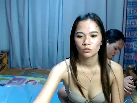 Snapshot of ursweet_kimstar chatting on 04-21-26, 02:51 ursweet kimstar online show from 04-21-26, 02:51