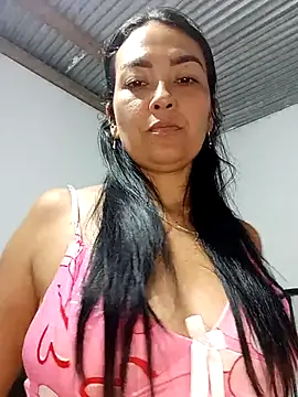 Snapshot of LuluDream chatting on 04-20-26, 02:58 LuluDream online show from 04-20-26, 02:58