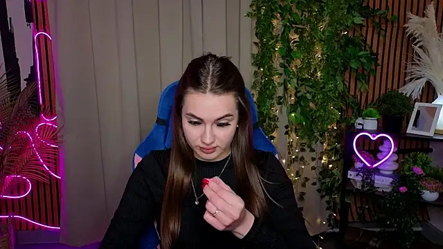 NicolePerkins online show from 04-13-26, 05:28