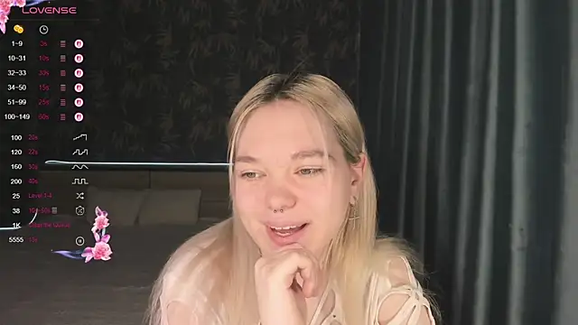 Anna Delon online show from 04-25-26, 07:22