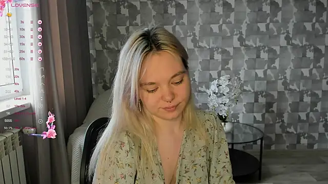 Anna Delon online show from 04-23-26, 12:29