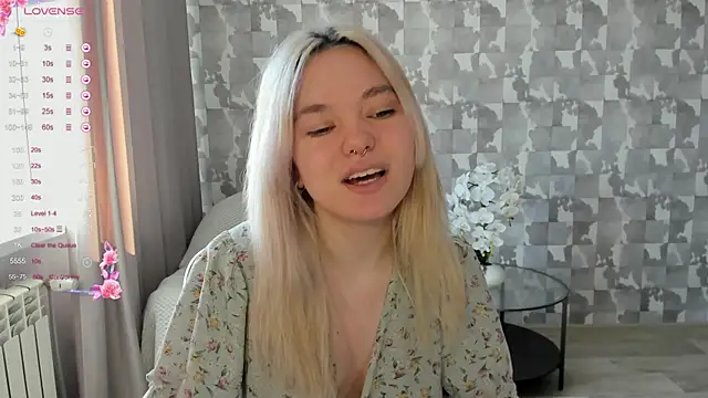 Anna Delon online show from 04-23-26, 07:04