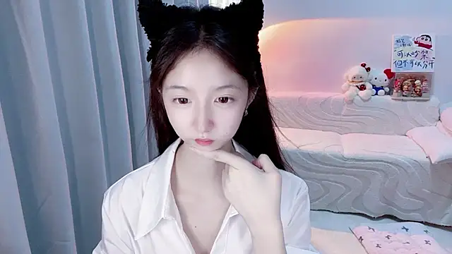 Snapshot of lucky-tt chatting on 05-14-26, 11:40 lucky-tt online show from 05-14-26, 11:40