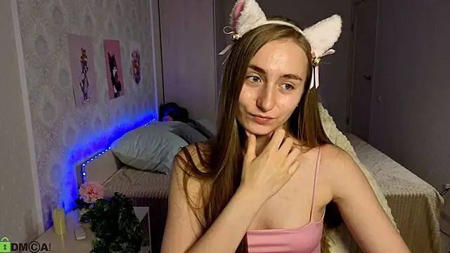 Your Emily25 online show from 06-14-26, 08:37