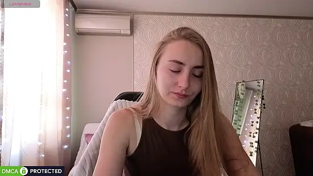 Your Emily25 online show from 07-10-26, 01:05