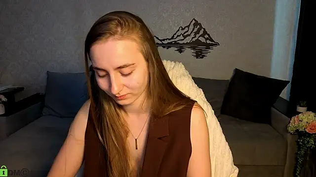 Your Emily25 online show from 06-21-26, 08:09