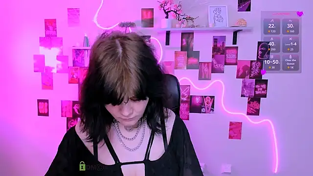 Snapshot of nikki_kiss_ chatting on 04-23-26, 12:40 nikki kiss online show from 04-23-26, 12:40