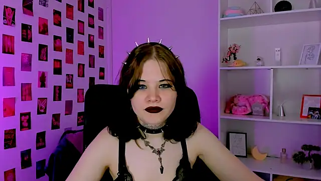 Snapshot of nikki_kiss_ chatting on 07-23-26, 08:44 nikki kiss online show from 07-23-26, 08:44