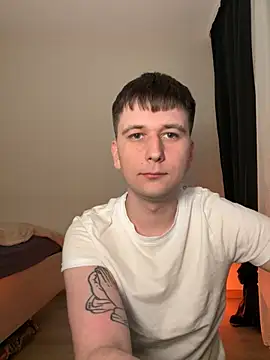 Snapshot of submarine_ chatting on 04-13-26, 06:56 submarine online show from 04-13-26, 06:56