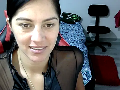 Snapshot of Bandida553 chatting on 05-25-26, 07:23 Bandida553 online show from 05-25-26, 07:23