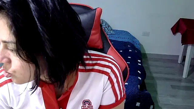 Snapshot of Bandida553 chatting on 07-02-26, 03:23 Bandida553 online show from 07-02-26, 03:23