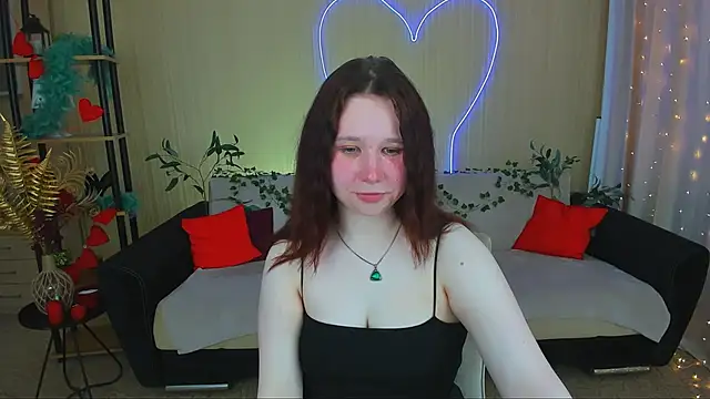 Snapshot of MooonlightSky chatting on 05-18-26, 11:15 MooonlightSky online show from 05-18-26, 11:15