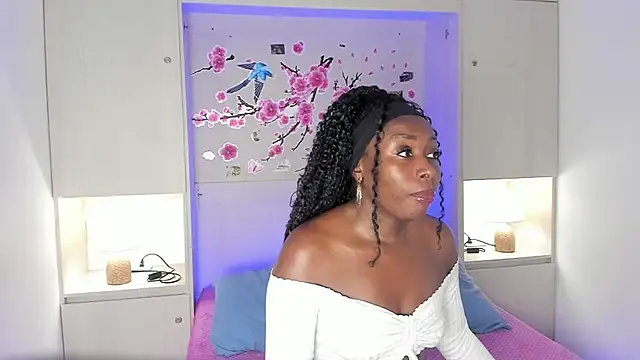 Snapshot of TaylorBloom chatting on 06-12-26, 11:41 TaylorBloom online show from 06-12-26, 11:41