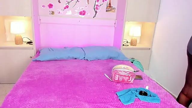 TaylorBloom online show from 04-18-26, 11:45