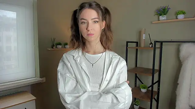 Peaches Peaches online show from 04-16-26, 09:54