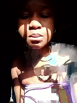 Snapshot of Diva-girl1 chatting on 04-29-26, 07:12 Diva-girl1 online show from 04-29-26, 07:12