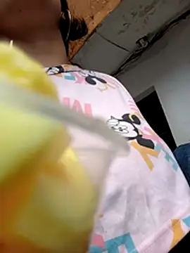 Snapshot of JohanitaRex2 chatting on 04-13-26, 07:18 JohanitaRex2 online show from 04-13-26, 07:18