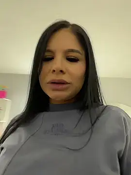 Elara Luxe online show from 05-31-26, 08:09