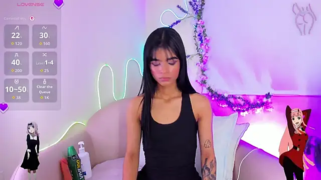 luna-bella  online show from 07-17-26, 04:10