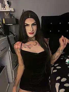 Snapshot of valen_lewiiz chatting on 07-16-26, 11:02 valen lewiiz online show from 07-16-26, 11:02