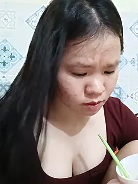 Snapshot of Seraphinahh chatting on 05-21-26, 03:42 Seraphinahh online show from 05-21-26, 03:42