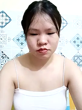 Snapshot of Seraphinahh chatting on 05-11-26, 06:27 Seraphinahh online show from 05-11-26, 06:27