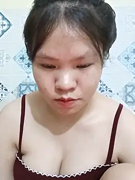 Snapshot of Seraphinahh chatting on 05-20-26, 03:53 Seraphinahh online show from 05-20-26, 03:53
