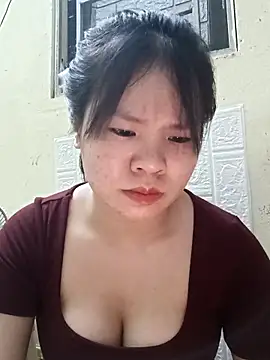 Snapshot of Seraphinahh chatting on 04-22-26, 04:03 Seraphinahh online show from 04-22-26, 04:03