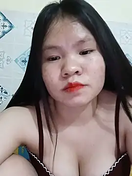 Snapshot of Seraphinahh chatting on 05-17-26, 01:55 Seraphinahh online show from 05-17-26, 01:55