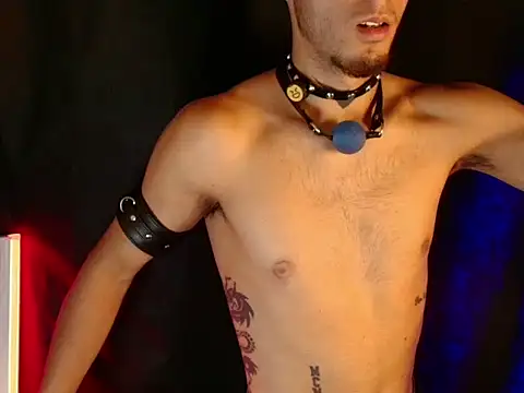 Snapshot of dark_men1 chatting on 05-16-26, 02:43 dark men1 online show from 05-16-26, 02:43