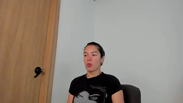 MiaRouseex online show from 06-02-26, 05:24