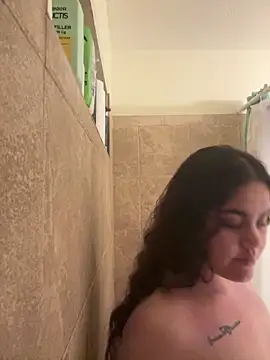 Snapshot of Islandmamita chatting on 06-12-26, 05:38 Islandmamita online show from 06-12-26, 05:38