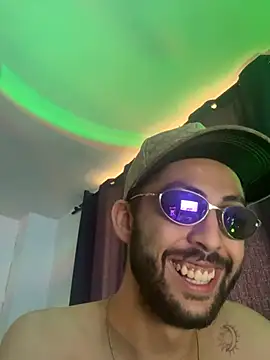 MaXWof00 online show from 04-23-26, 07:48