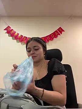 Snapshot of Selene__Ferrer chatting on 04-23-26, 01:13 Selene Ferrer online show from 04-23-26, 01:13