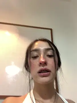 NickieCute- online show from 04-17-26, 09:17